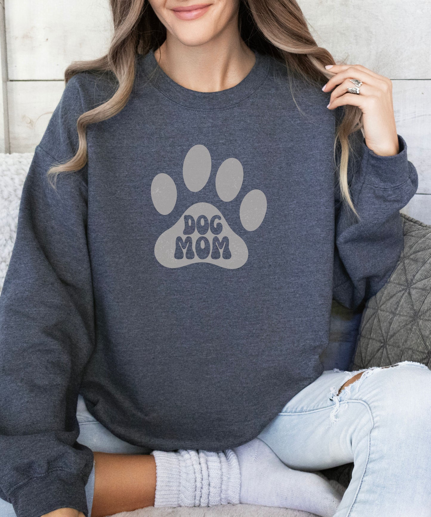 Dog mom paw sweatshirt